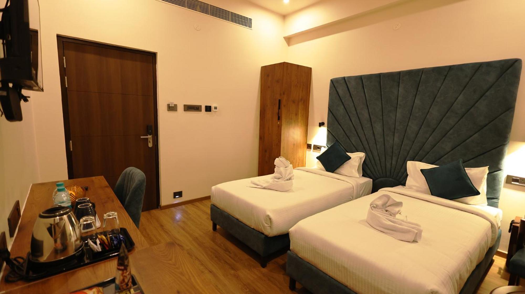 סאלם Hotel Elpaso מראה חיצוני תמונה
